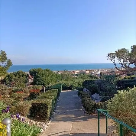 Apartment Avec Piscine Commune A 800 M 5rh1155 *